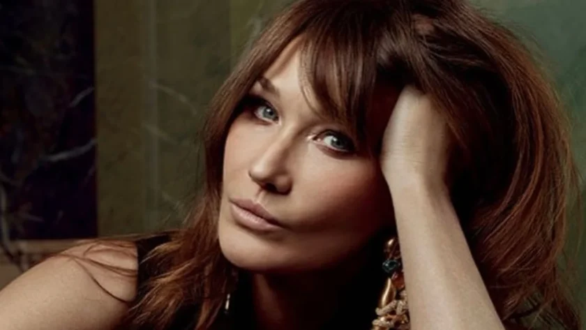 «Я ніколи не була політичною жінкою»: Карла Бруні про особисті ролі в житті 