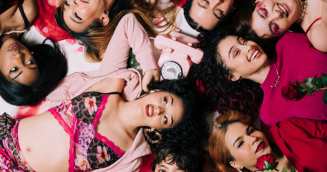 День закоханих з подругами: чому святкувати з дівчатами веселіше, ніж страждати через колишнього