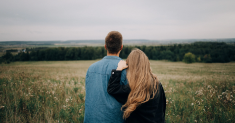 «Він просить пароль – бо хвилюється». Як контроль маскується під турботу і чому про це важливо говорити