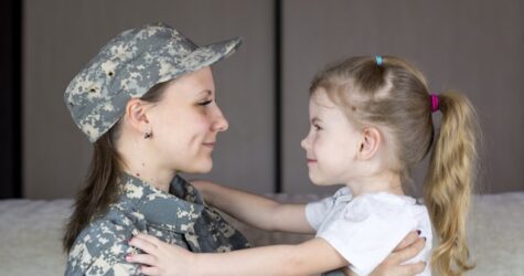 Я хороша мама? Що переживають жінки, які пішли служити