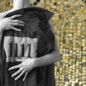 Стіна, як пам’ять: в театрі Лесі Українки покажуть виставу “1111”