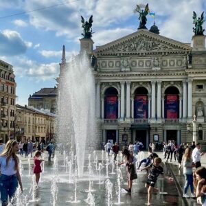 Куди піти у Львові влітку: 11 атмосферних місць для відпочинку
