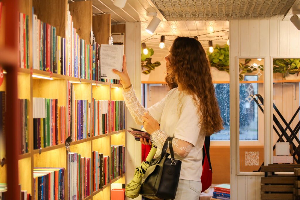 книжковий трамвайчик