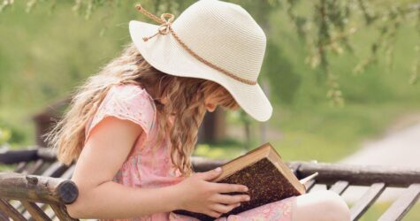 Книги на канікулах: література, яку варто прочитати школярам