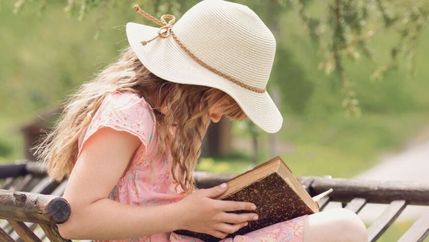 Книги на канікулах: література, яку варто прочитати школярам