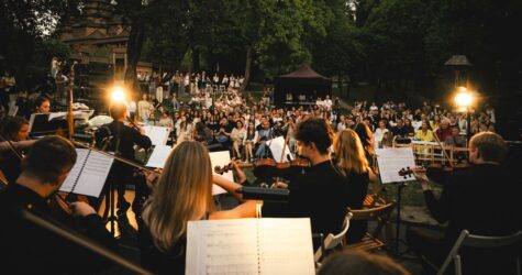 У Львові відбувся благодійний концерт-презентація Марії Яремак «Музичні історії України» за участі INSO-Lviv та MÉLOVIN