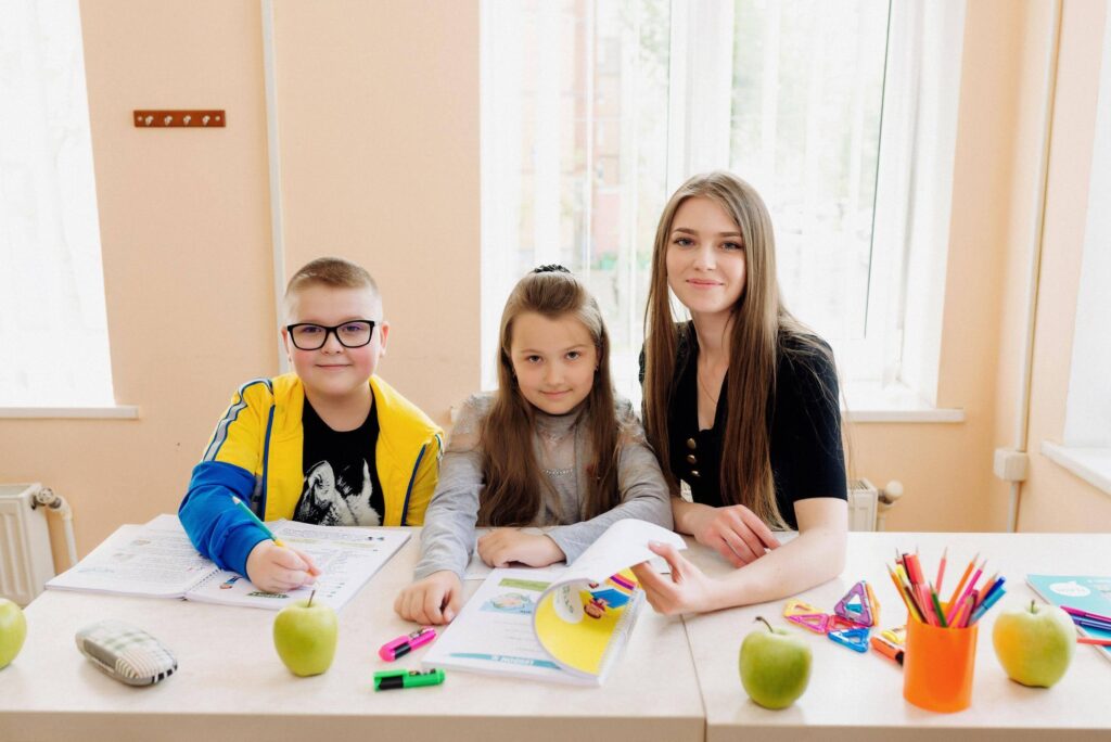 скільки коштують гуртки і репетитори