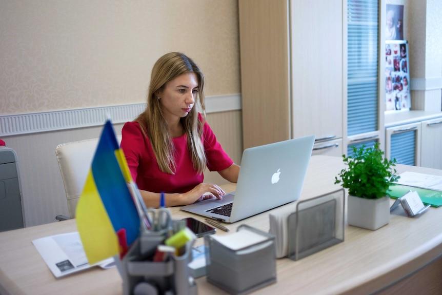 скільки платять жінкам