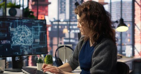 Не заміна, а помічник: як штучний інтелект змінює життя українських жінок