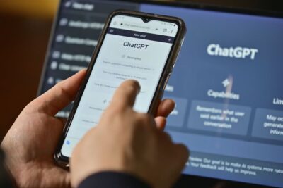 Що ніколи не варто писати у ChatGPT: п’ять речей, за які можна дорого заплатити
